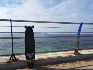 Flying Wheel deck in front of the sea.